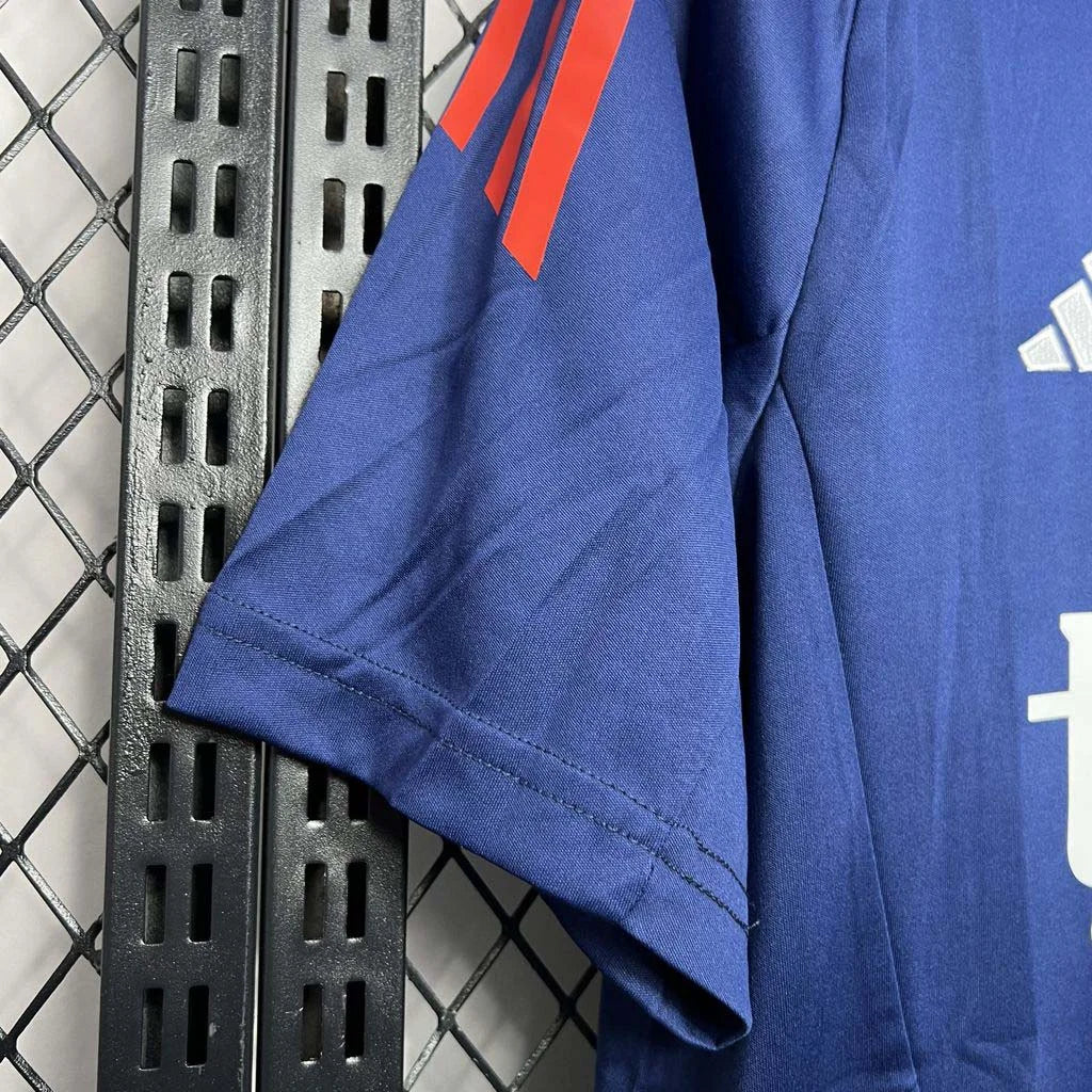 24/25 Manchester United Pre-Match Kit