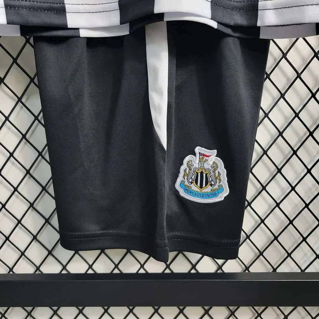 23/24 Newcastle United Home Tenue