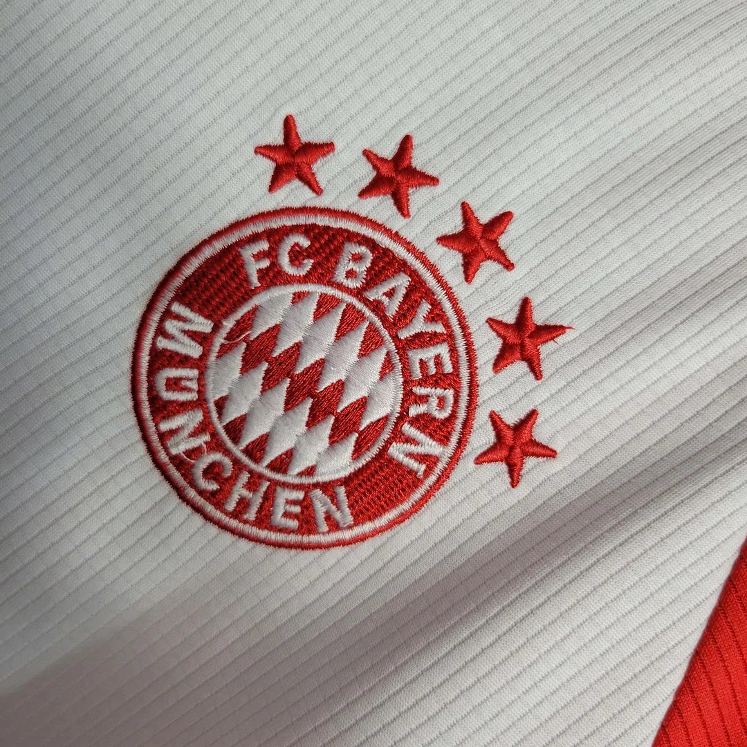 23/24 Bayern Munich Home Tenue