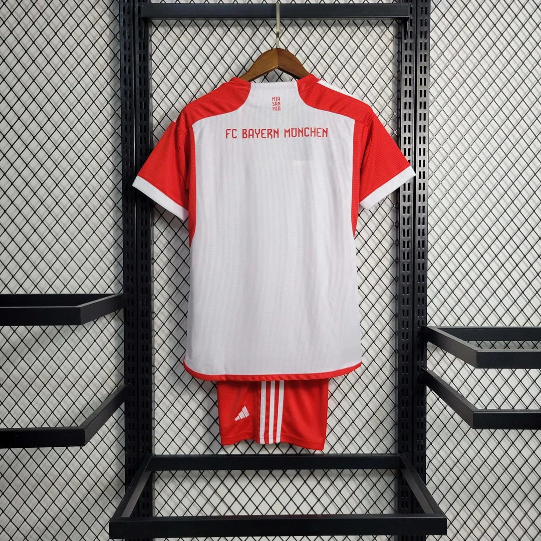 23/24 Bayern Munich Home Tenue