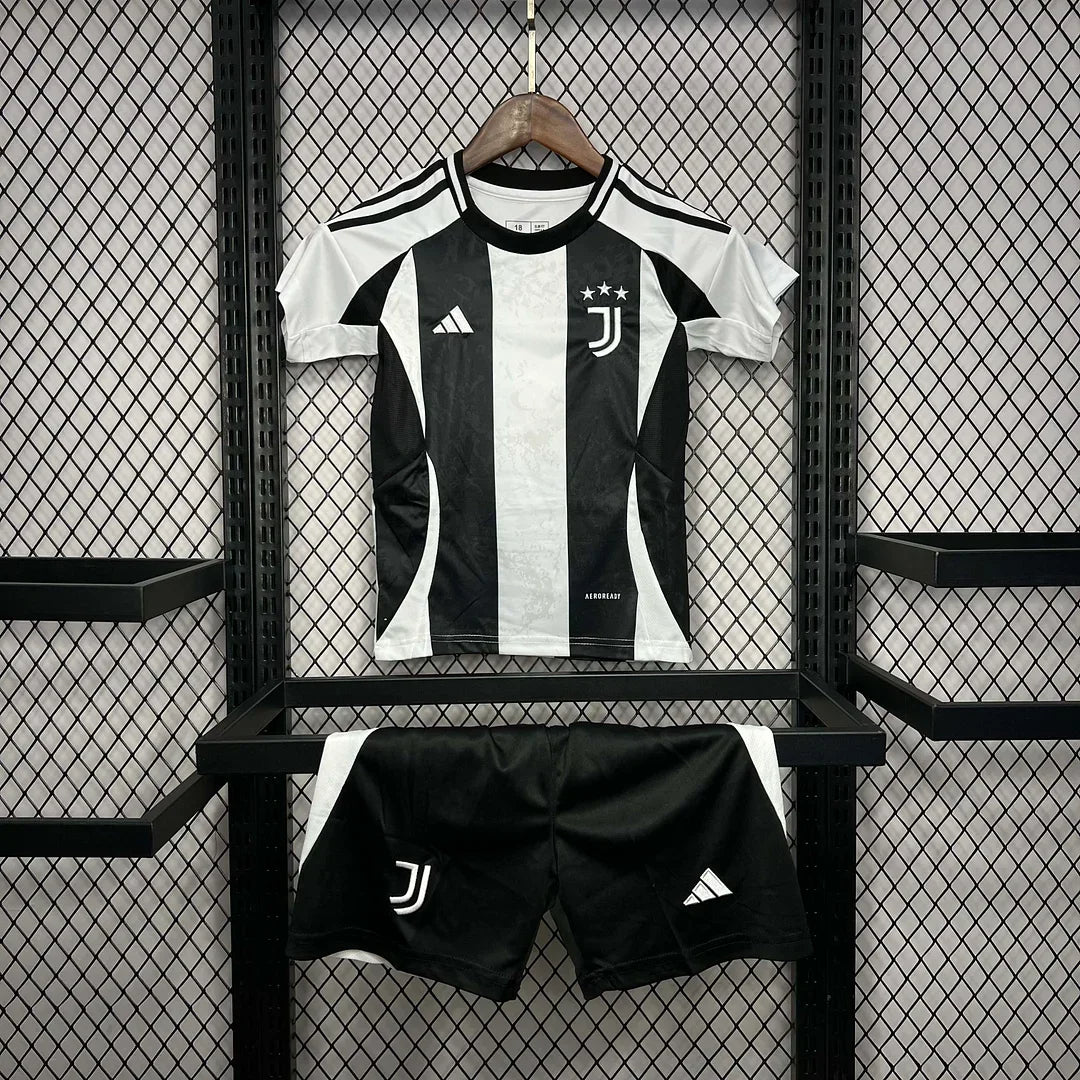 24/25 Juventus Home Tenue