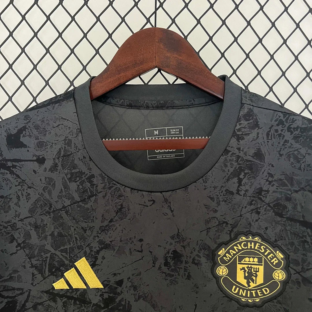 24/25 Manchester United Black Limited Jersey