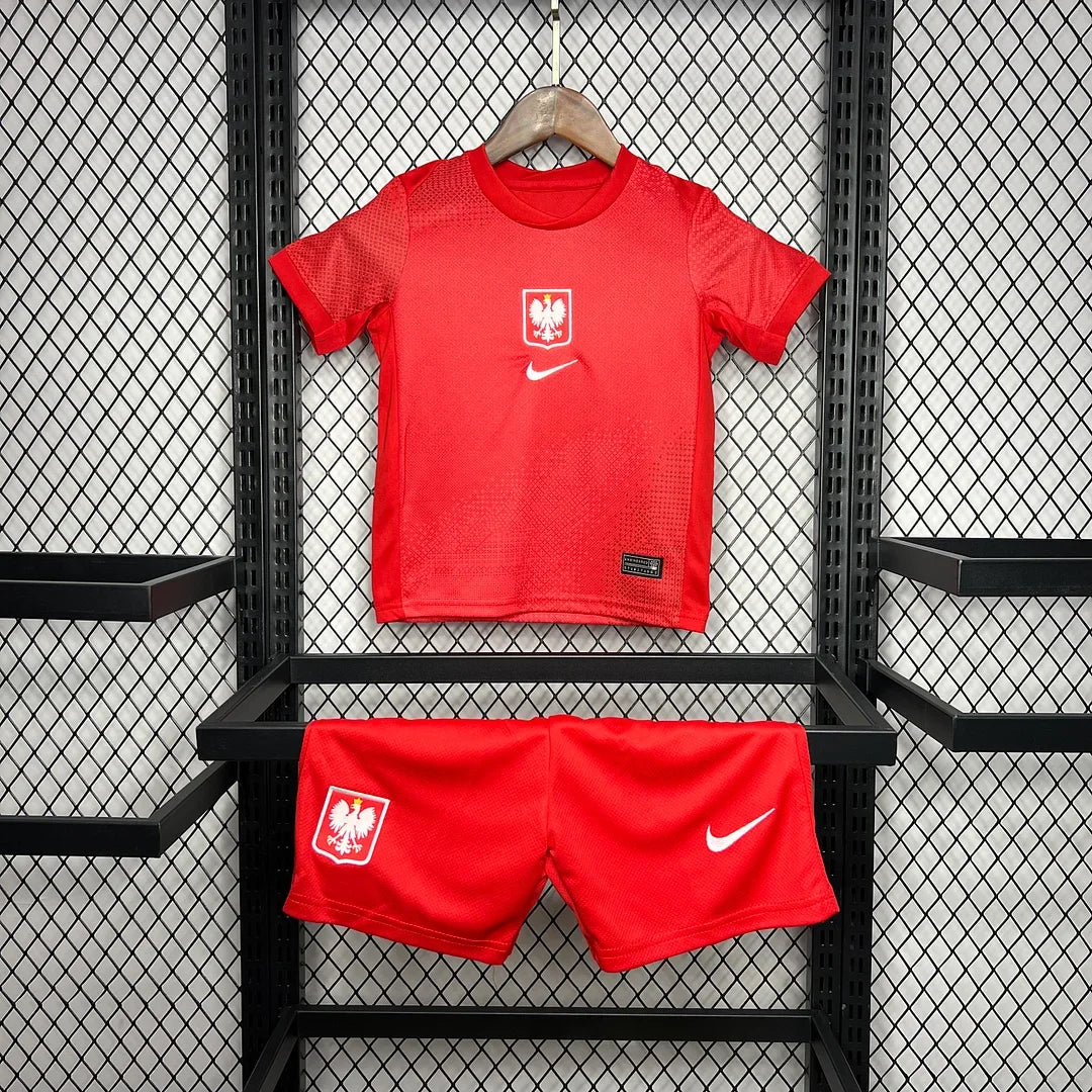 2024 Poland Home Tenue