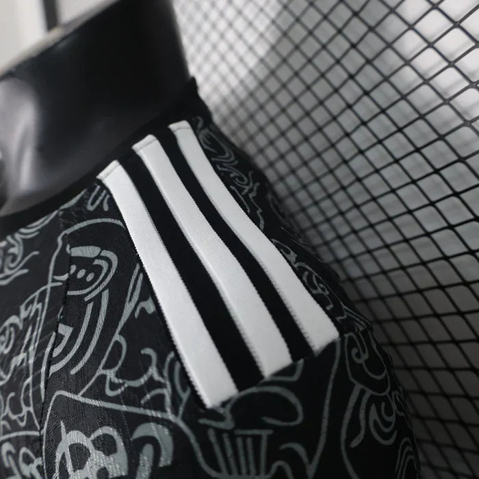 Real Madrid "Royal Majesty" Limited Jersey