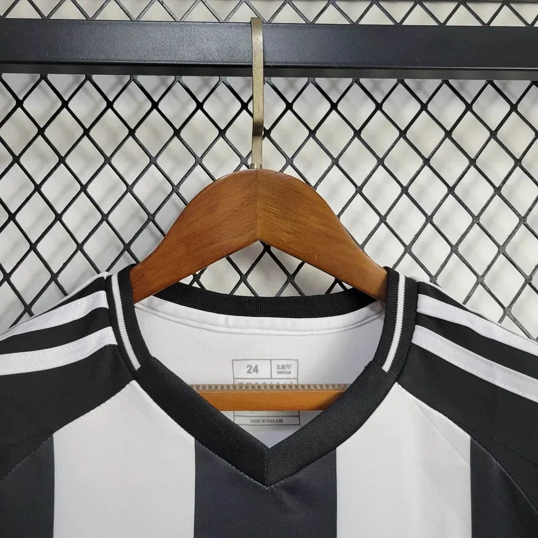 24/25 Newcastle United Home Tenue