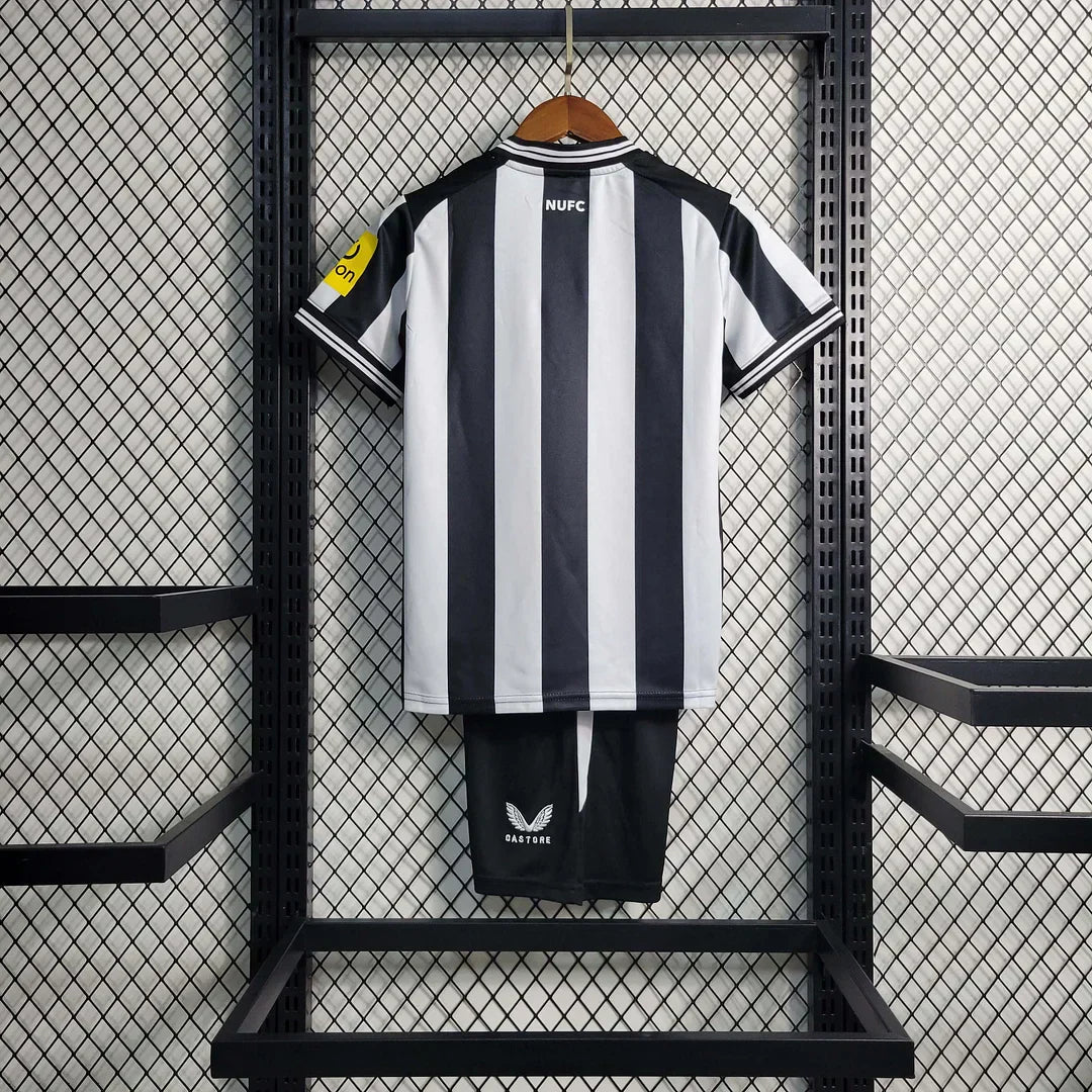 23/24 Newcastle United Home Tenue
