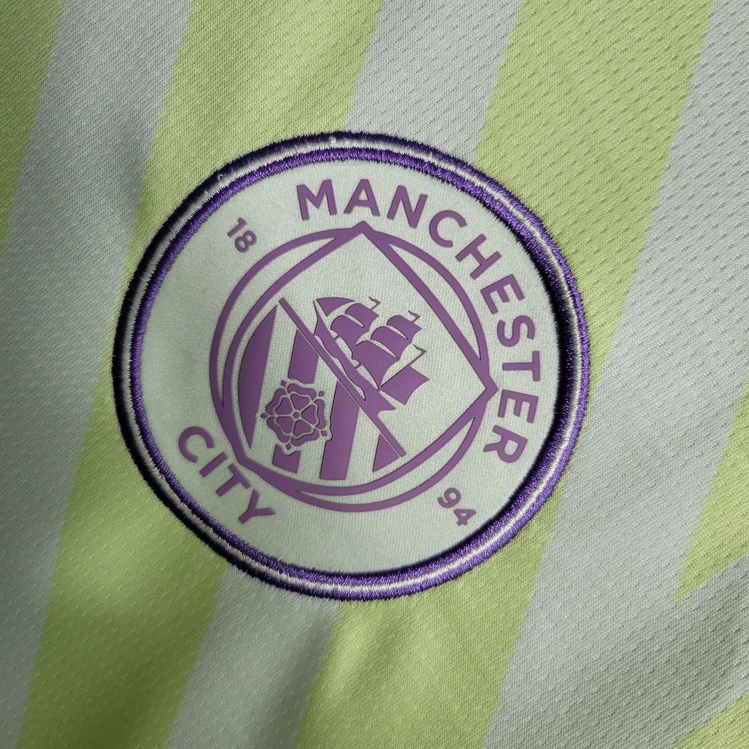 23/24 Manchester City Goalkeeper Kit