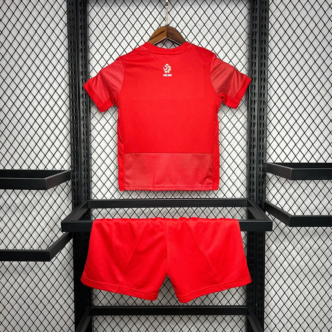 2024 Poland Home Tenue