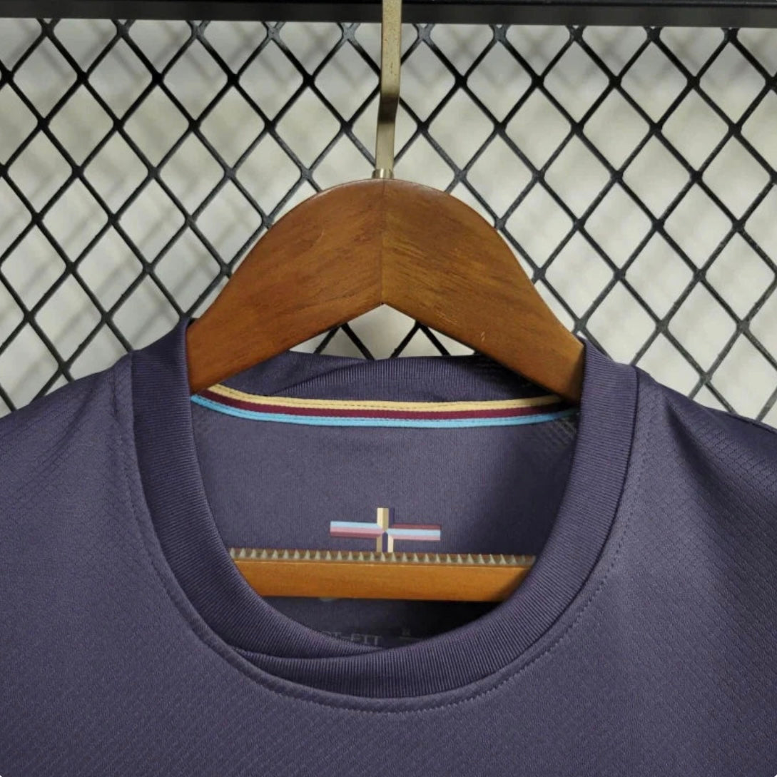 England 2024 Away Tenue