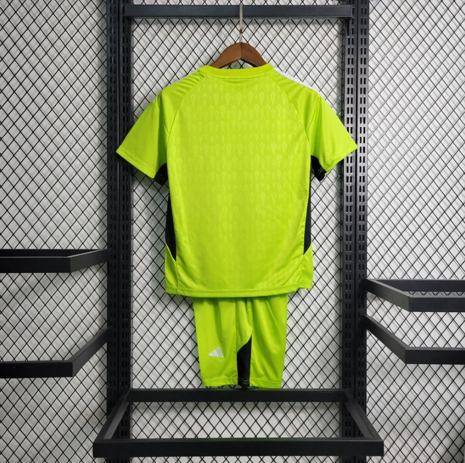 Real Madrid 23/24 Goalkeeper Green Tenue