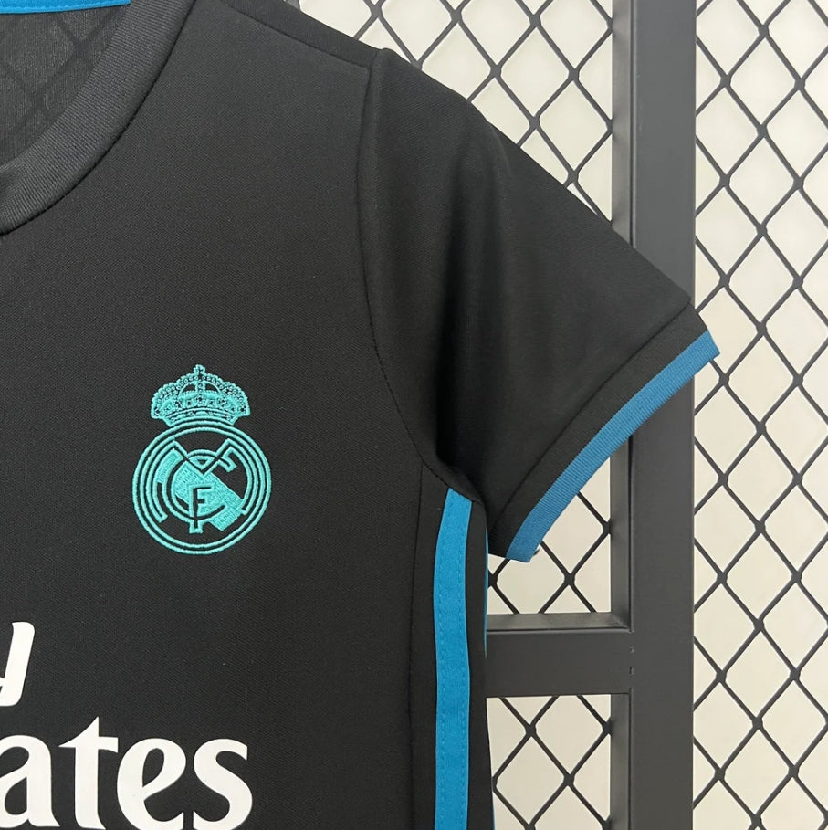 Real Madrid Retro 17/18 Away Tenue
