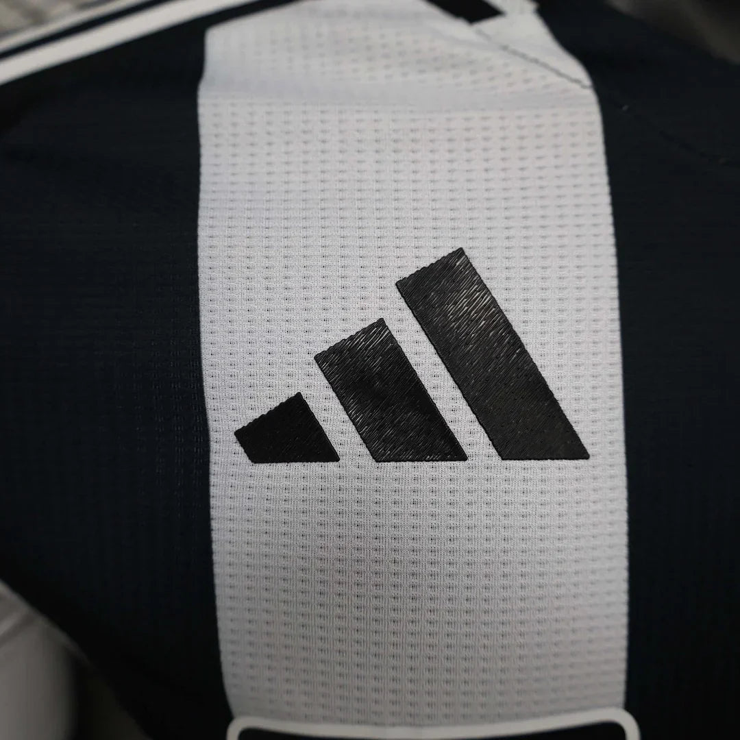 24/25 Newcastle United Home Kit