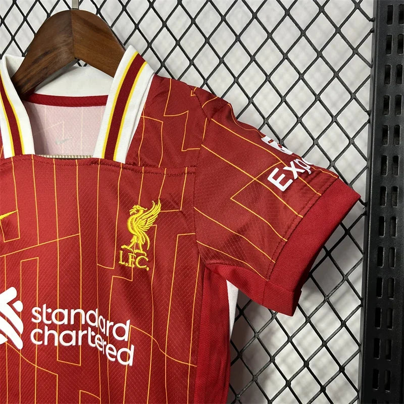 24/25 Liverpool Home Tenue