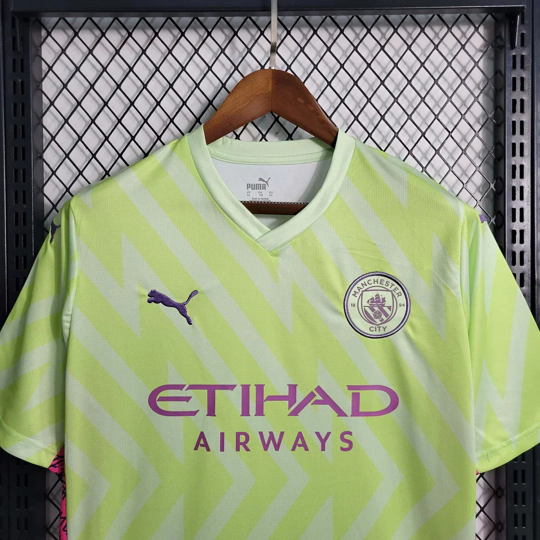 23/24 Manchester City Goalkeeper Kit