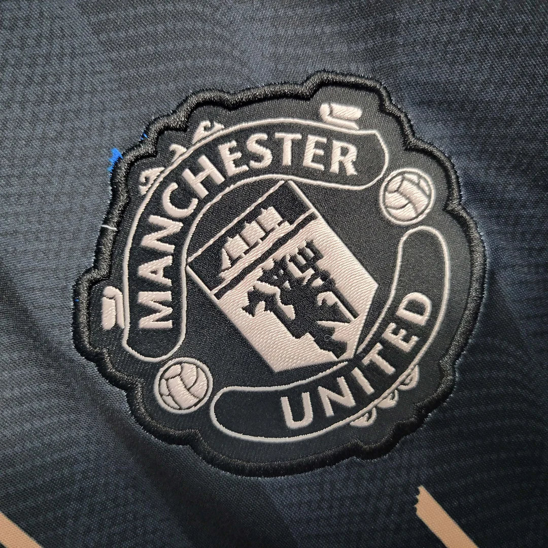 23/24 Manchester United Pre-competition Training Wear