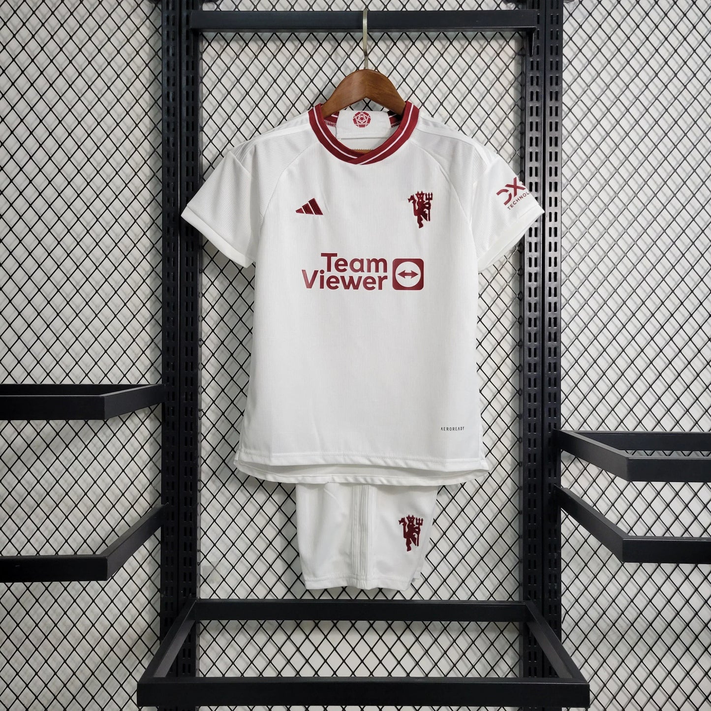 Manchester United 23/24 Third Away Tenue
