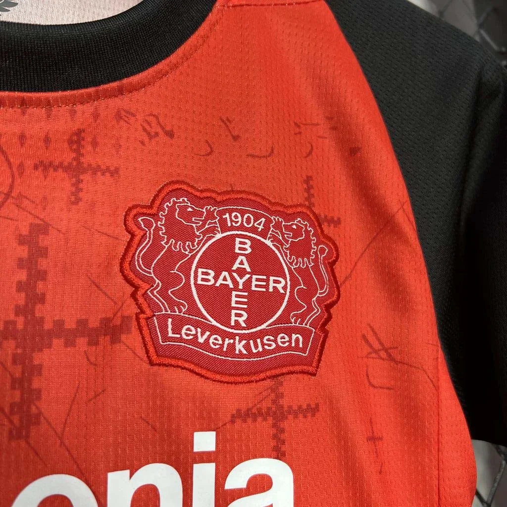24/25 Leverkusen Home Tenue