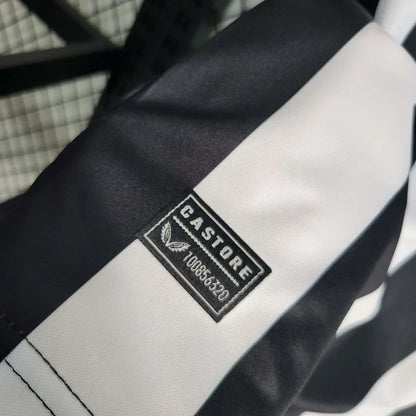 23/24 Newcastle United Home Tenue