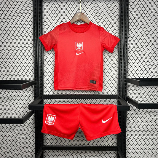 2024 Poland Home Tenue