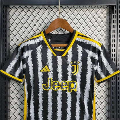 23/24 Juventus Home Tenue