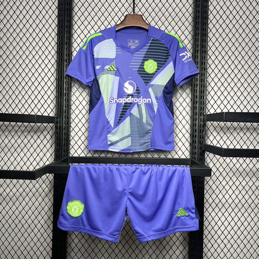 24/25 Manchester United Goalkeeper Home