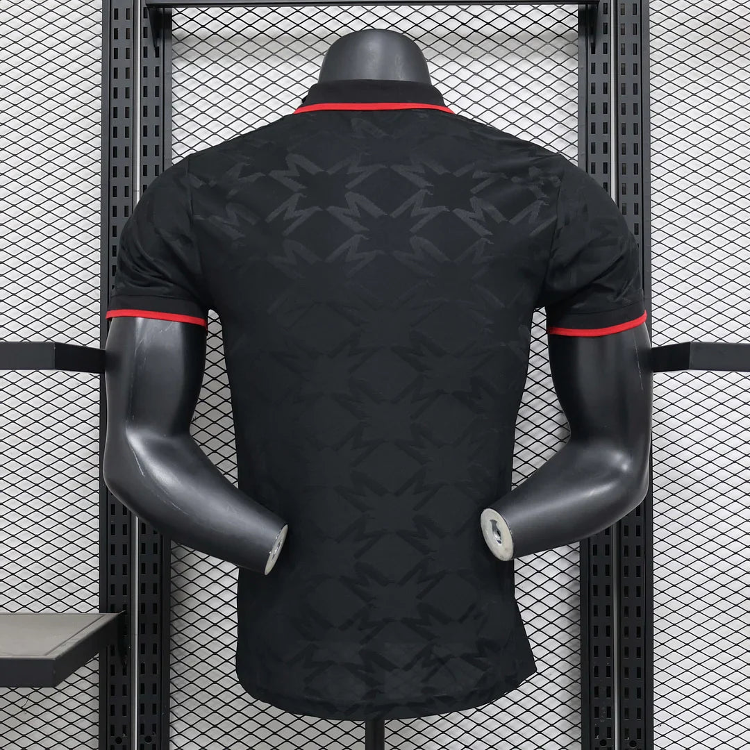 24/25 Manchester United Black Limited Jersey