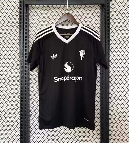 24/25 Manchester United Goalkeeper Third Away