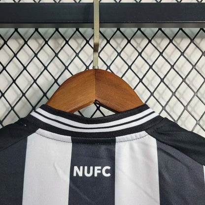 23/24 Newcastle United Home Tenue