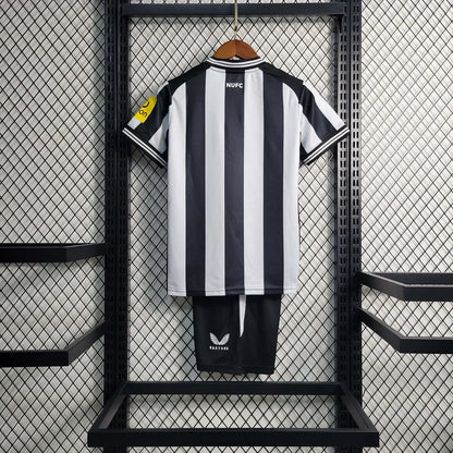 23/24 Newcastle United Home Tenue