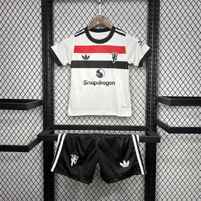 24/25 Manchester United Third Away