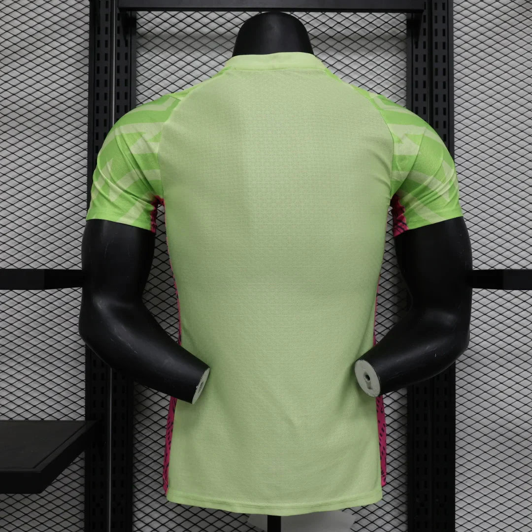 23/24 Manchester United Goalkeeper Kit